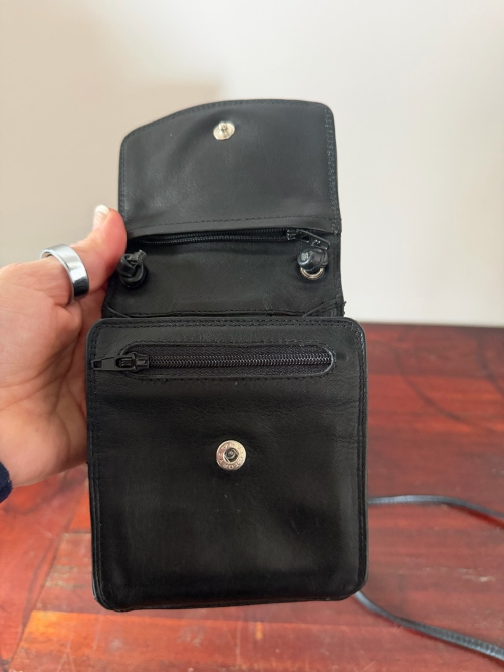 Derek Alexander Vintage Black Leather Crossbody Wallet Purse with Phone Pocket - Picture 7 of 11